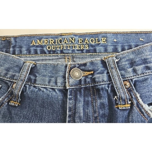 American Eagle ~Men's Size 32/34~ Blue Denim Relaxed Straight Jeans Distressed. - Picture 11 of 12